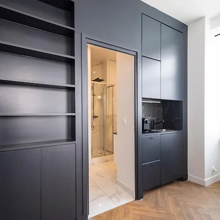 Modern In Nation דירה *