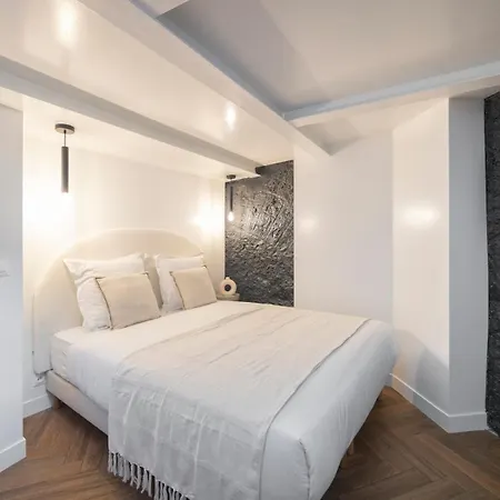 Modern In Nation דירה