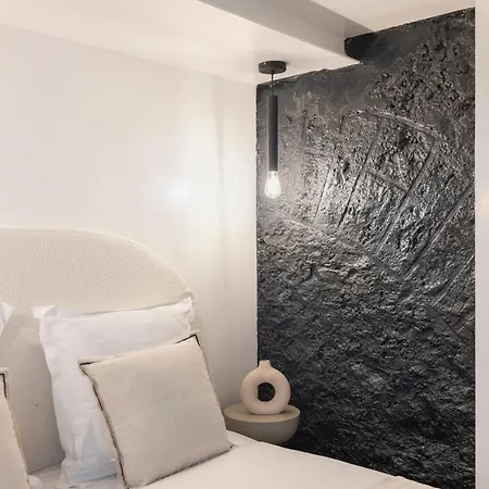 Modern In Nation פריז