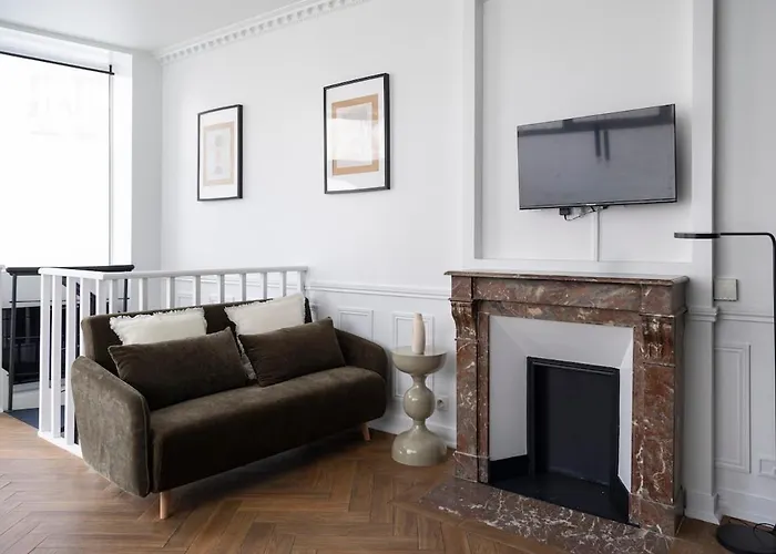 Modern In Nation Париж